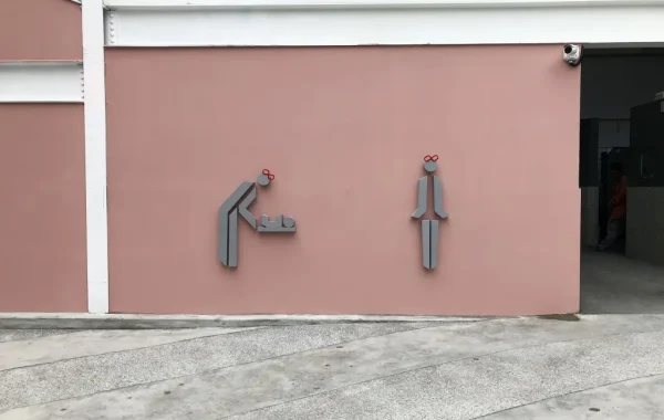 toilet-lady-1 toilet-lady-1